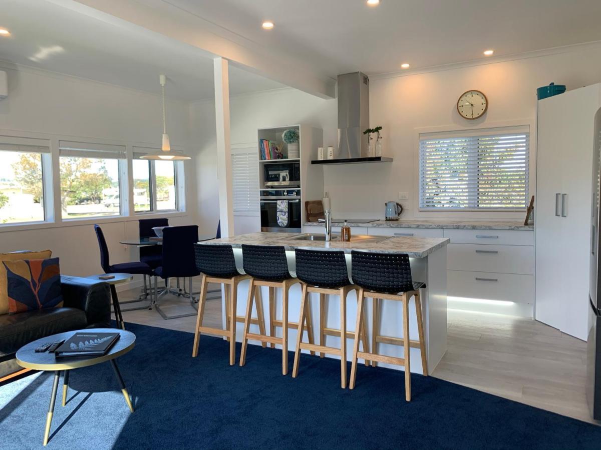Coromandel Town Harbourside Cottage Luxury Accommodation Екстериор снимка